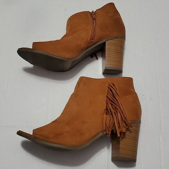 Charming Charlie Honey Tan Boho Trendy Fringed Open Toe Booties Shoeties - Picture 5 of 13